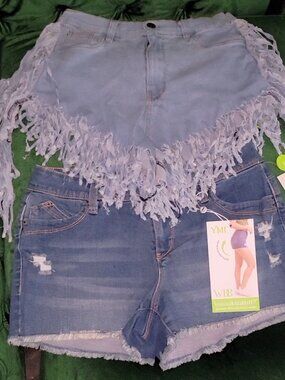 🎉 2 NEW AMAZING STRETCH FRINGE SHORTS JEANS DENIM
